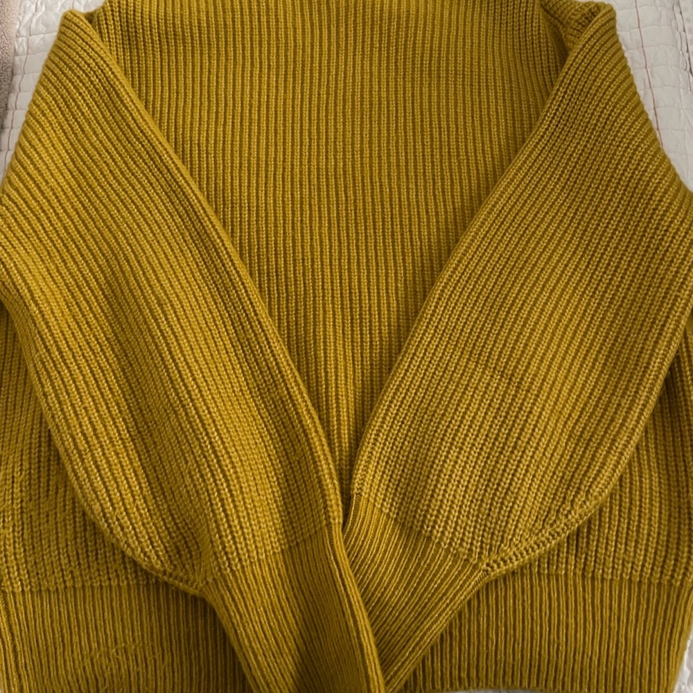 H&M sweater